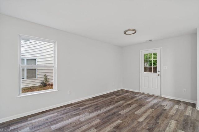 113 Low Ridge RD, Williamsburg, VA 23185