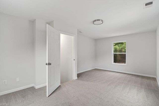 113 Low Ridge RD, Williamsburg, VA 23185