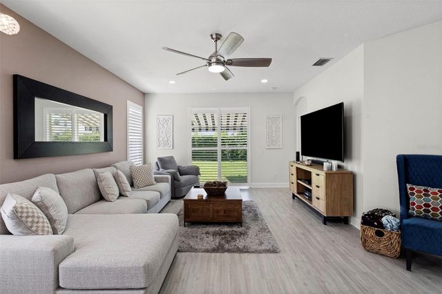 10818 ASHFORD OAKS DRIVE, Tampa, FL 33625