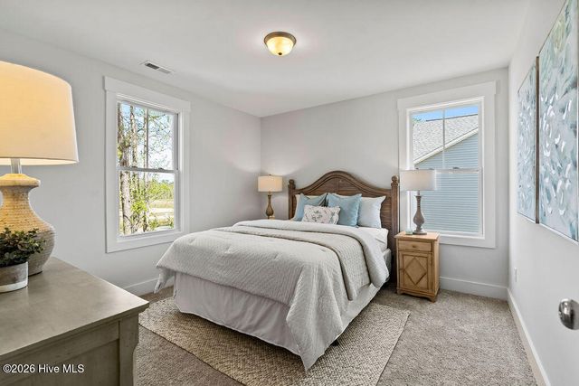 208 Whimbrel Way, Hampstead, NC 28443