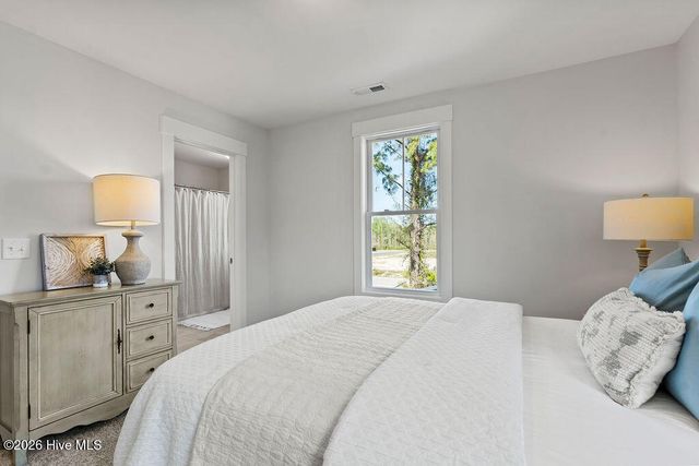 208 Whimbrel Way, Hampstead, NC 28443