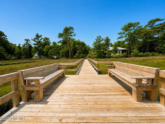 208 Whimbrel Way, Hampstead, NC 28443
