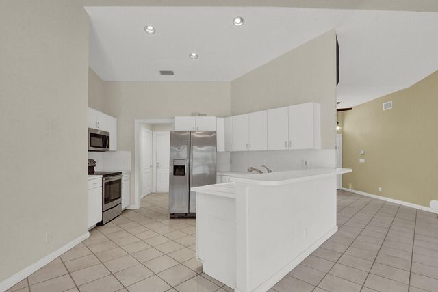 9335 SW Eagles Landing, Stuart, FL 34997
