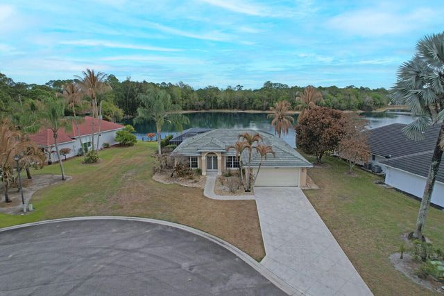 9335 SW Eagles Landing, Stuart, FL 34997
