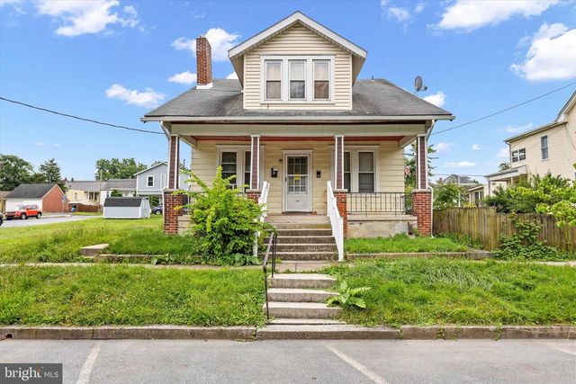 110 BOSLER AVE, Lemoyne, PA 17043