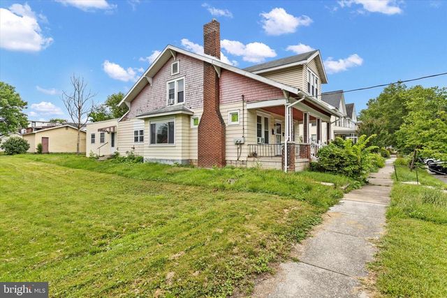 110 BOSLER AVE, Lemoyne, PA 17043