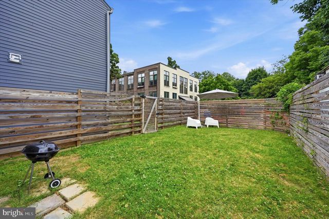 64 W QUEEN LN, Philadelphia, PA 19144