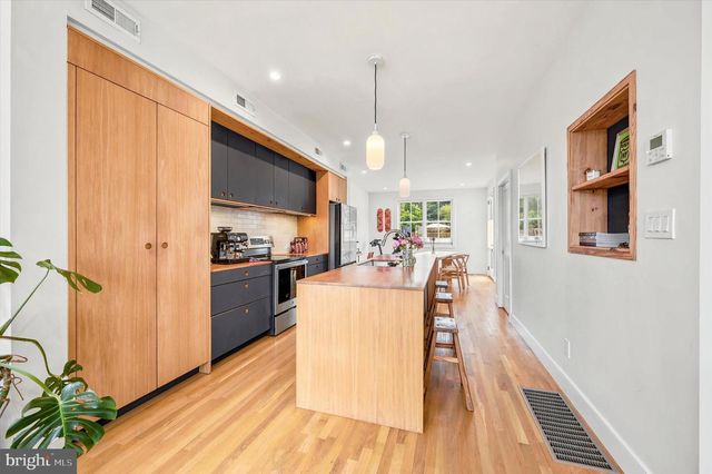 64 W QUEEN LN, Philadelphia, PA 19144