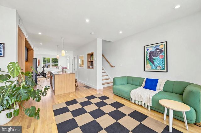64 W QUEEN LN, Philadelphia, PA 19144