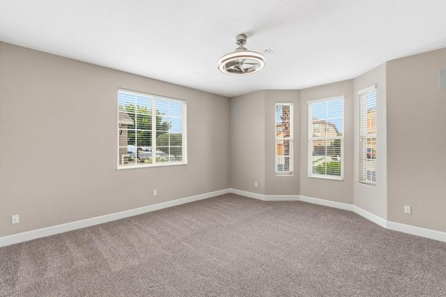 2977 Twinberry Avenue, Clovis, CA 93619