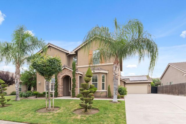 2977 Twinberry Avenue, Clovis, CA 93619