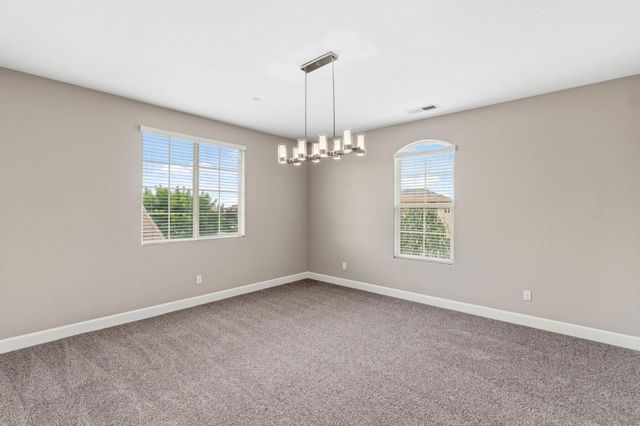 2977 Twinberry Avenue, Clovis, CA 93619