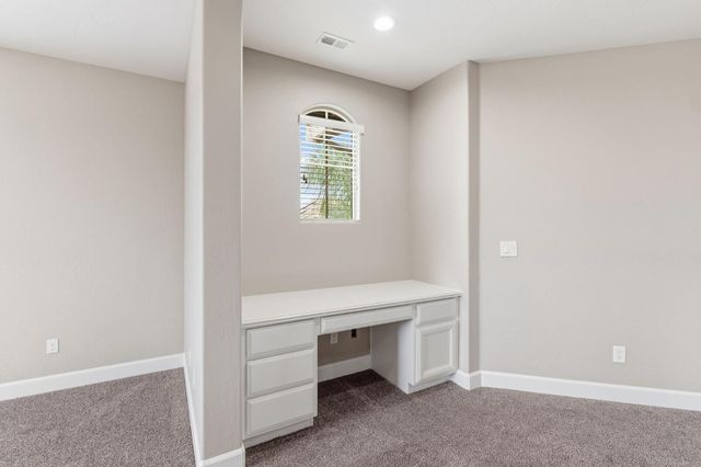 2977 Twinberry Avenue, Clovis, CA 93619