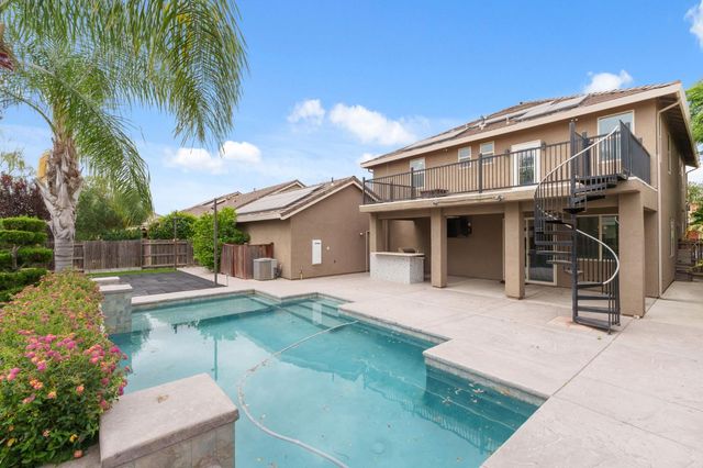 2977 Twinberry Avenue, Clovis, CA 93619
