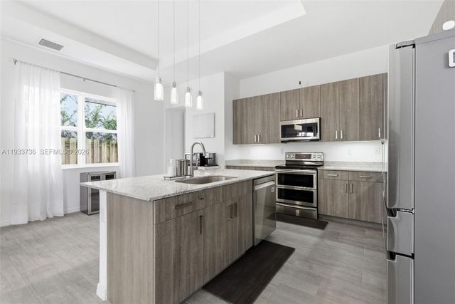 15293 SW 176th Ter 15293, Miami, FL 33187