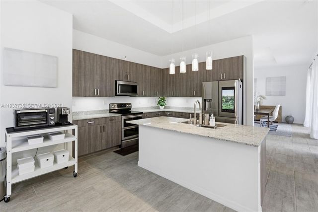 15293 SW 176th Ter 15293, Miami, FL 33187