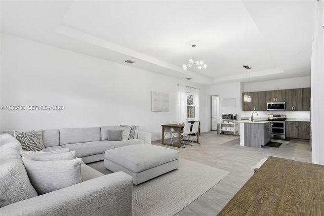 15293 SW 176th Ter 15293, Miami, FL 33187