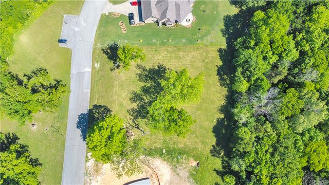 598 Winding Spring Drive, Fayetteville, AR 72703