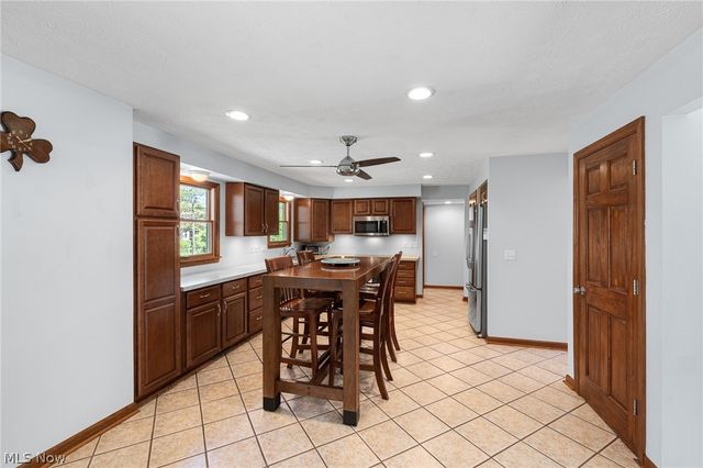 27446 Benwood Circle, North Olmsted, OH 44070