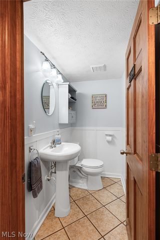 27446 Benwood Circle, North Olmsted, OH 44070
