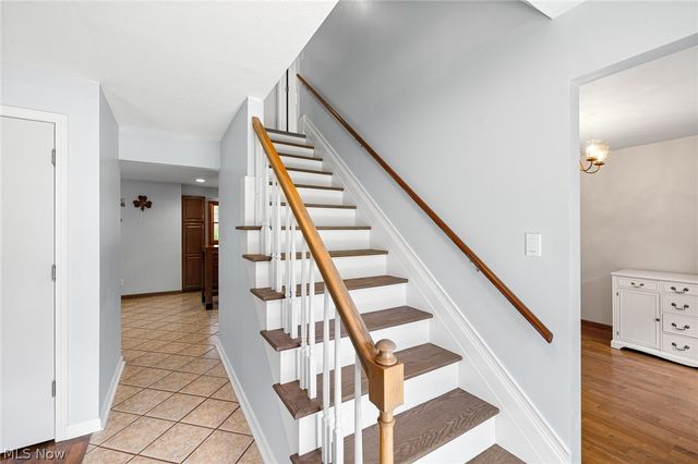 27446 Benwood Circle, North Olmsted, OH 44070
