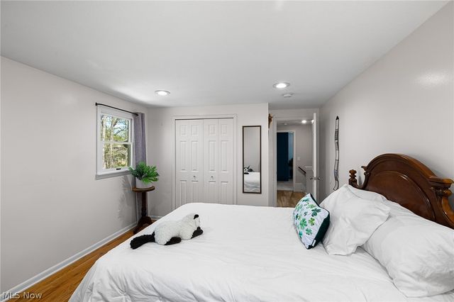 27446 Benwood Circle, North Olmsted, OH 44070