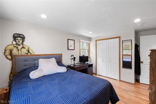 27446 Benwood Circle, North Olmsted, OH 44070