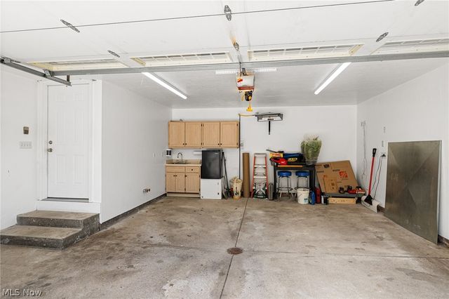27446 Benwood Circle, North Olmsted, OH 44070