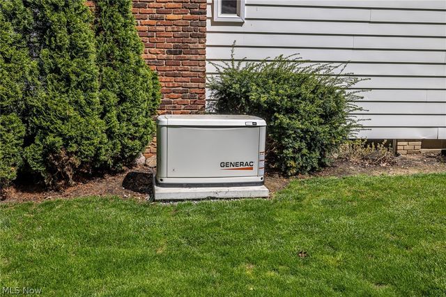 27446 Benwood Circle, North Olmsted, OH 44070
