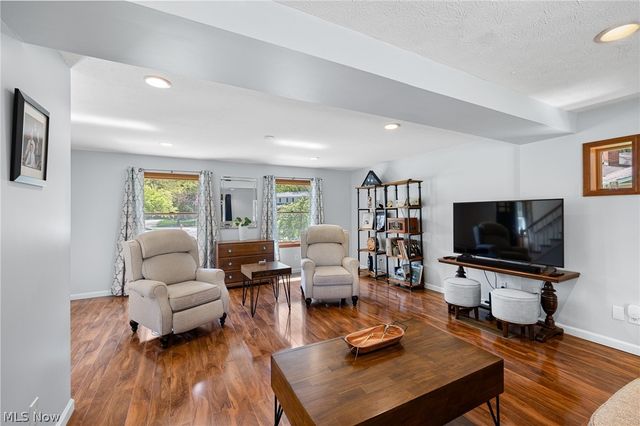 27446 Benwood Circle, North Olmsted, OH 44070