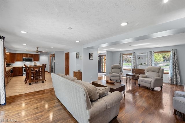 27446 Benwood Circle, North Olmsted, OH 44070