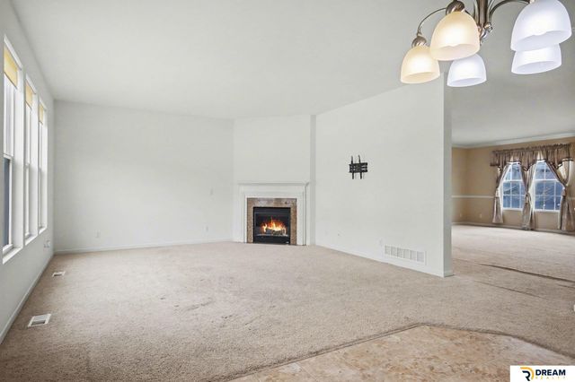 7426 N 88 Street, Omaha, NE 68122