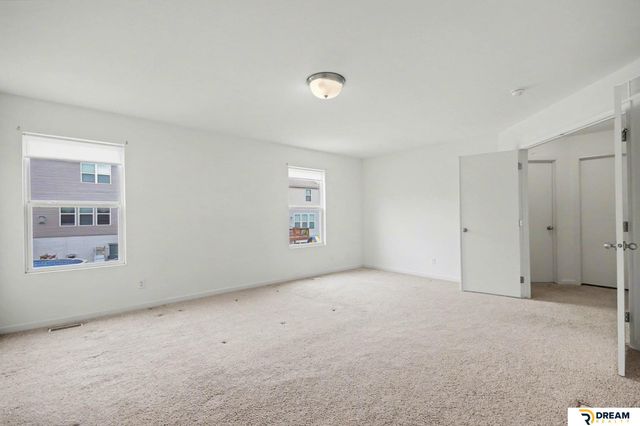 7426 N 88 Street, Omaha, NE 68122