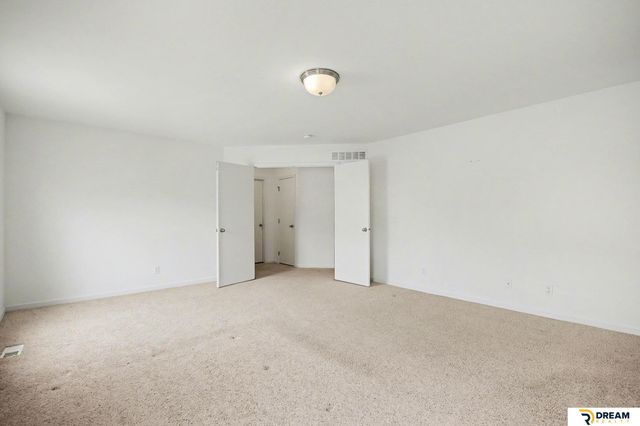 7426 N 88 Street, Omaha, NE 68122