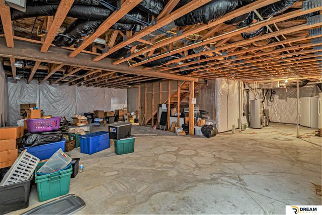 7426 N 88 Street, Omaha, NE 68122