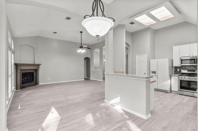 155 N Wimberly Way, Conroe, TX 77385