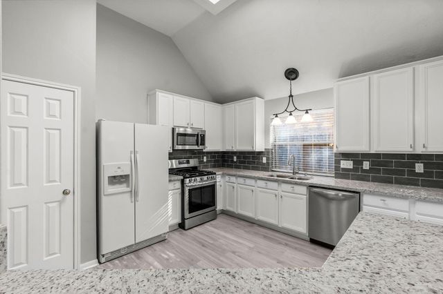 155 N Wimberly Way, Conroe, TX 77385