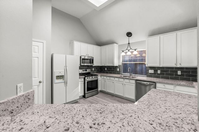 155 N Wimberly Way, Conroe, TX 77385