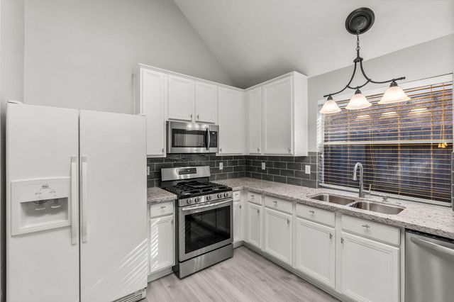 155 N Wimberly Way, Conroe, TX 77385