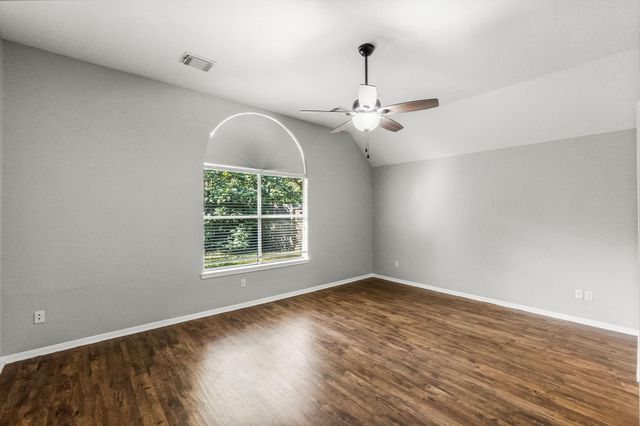 155 N Wimberly Way, Conroe, TX 77385