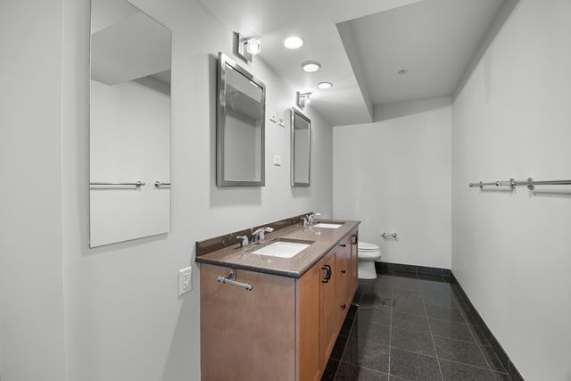 60 E MONROE Street 3808, Chicago, IL 60603