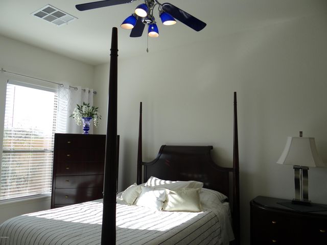 18232 W LAS CRUCES Drive, Goodyear, AZ 85338