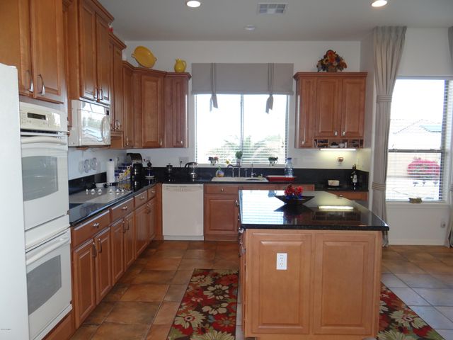 18232 W LAS CRUCES Drive, Goodyear, AZ 85338