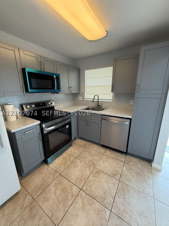 603 S State Road 7 2F, Margate, FL 33068