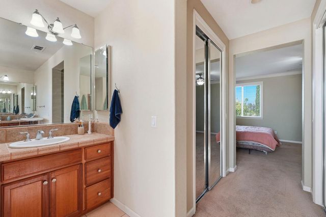 3112 Dovehouse Ln, Modesto, CA 95355