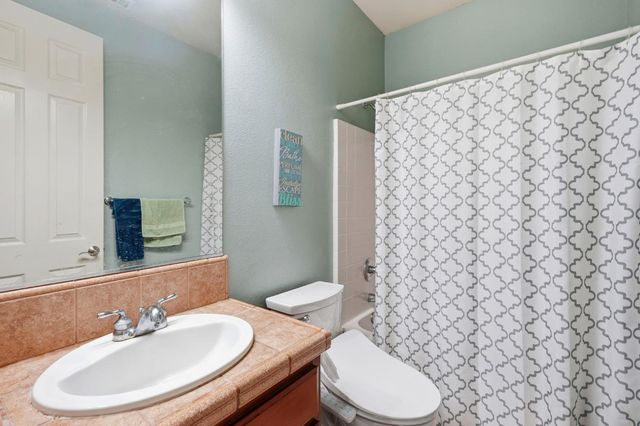 3112 Dovehouse Ln, Modesto, CA 95355