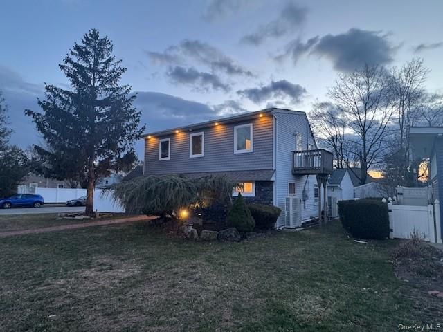 48 Ripple Lane, Levittown, NY 11756