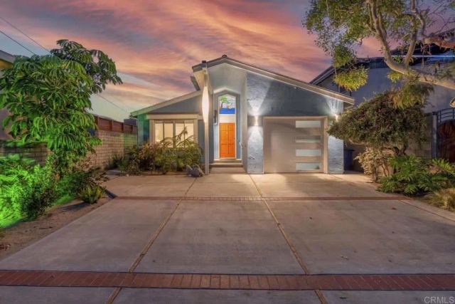 498 Neptune, Encinitas, CA 92024