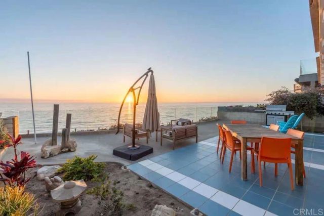 498 Neptune, Encinitas, CA 92024