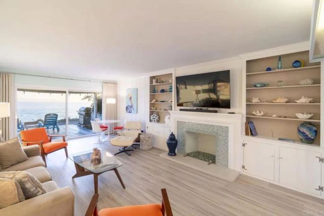 498 Neptune, Encinitas, CA 92024